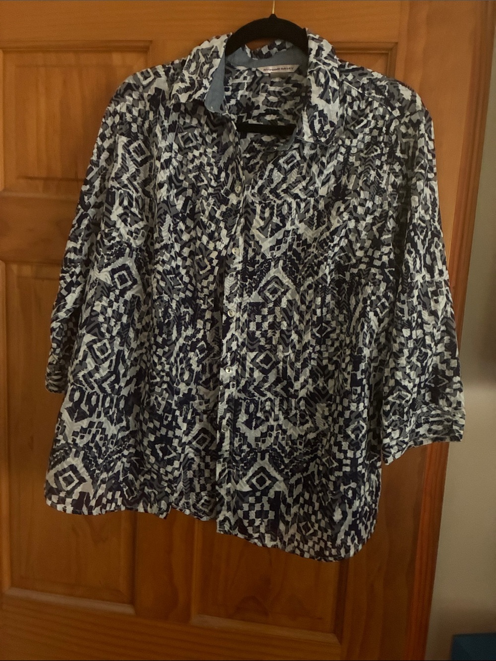 Allison Daley Navy & White Geometric Print Button-Up Blouse